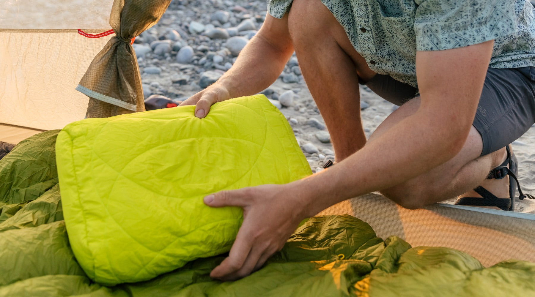 The Zenbivy Pillow offers an ultra-soft 50d Pongee pillowcase with quilted plush padding on the top that is downright luxurious.