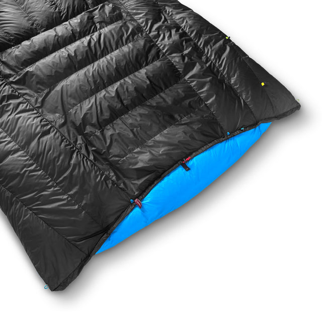 Close-up view of Zenbivy quilt's footbox featuring the Draft-Free Origami Baffle™ system, designed to eliminate drafts and maximize warmth.